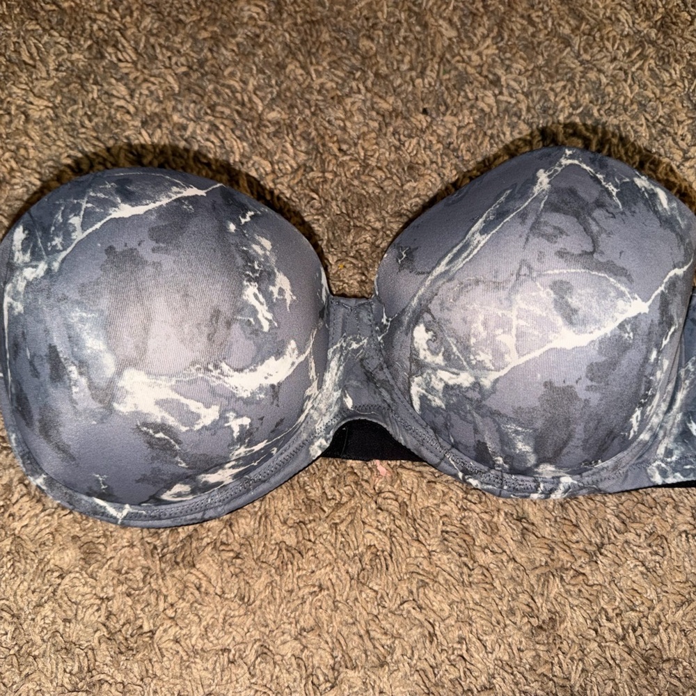PINK Victoria's Secret Gray Marble Strapless Bra